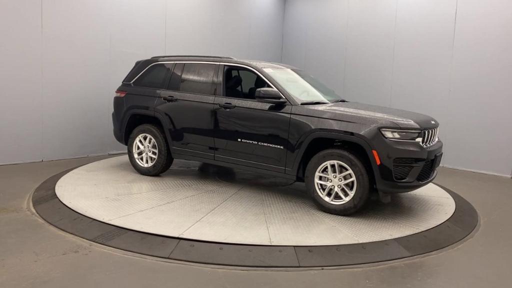 new 2025 Jeep Grand Cherokee car, priced at $42,470