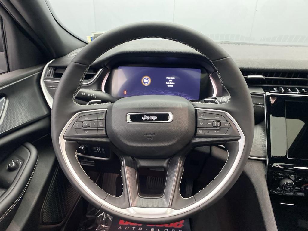 new 2025 Jeep Grand Cherokee car, priced at $36,249