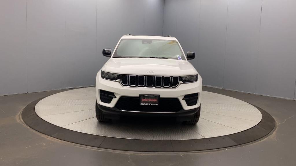 new 2025 Jeep Grand Cherokee car, priced at $36,249