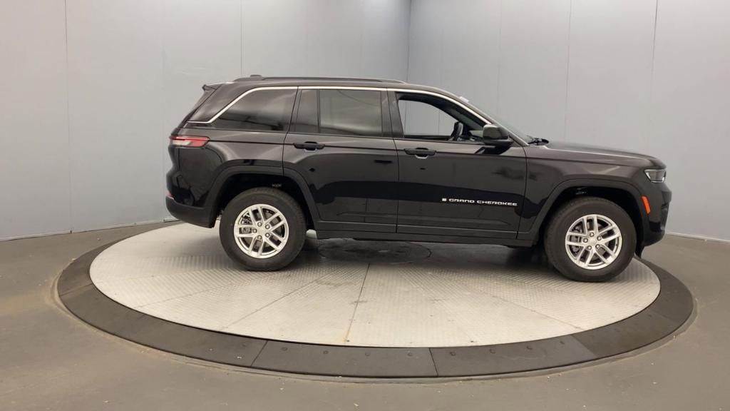 new 2025 Jeep Grand Cherokee car, priced at $42,470