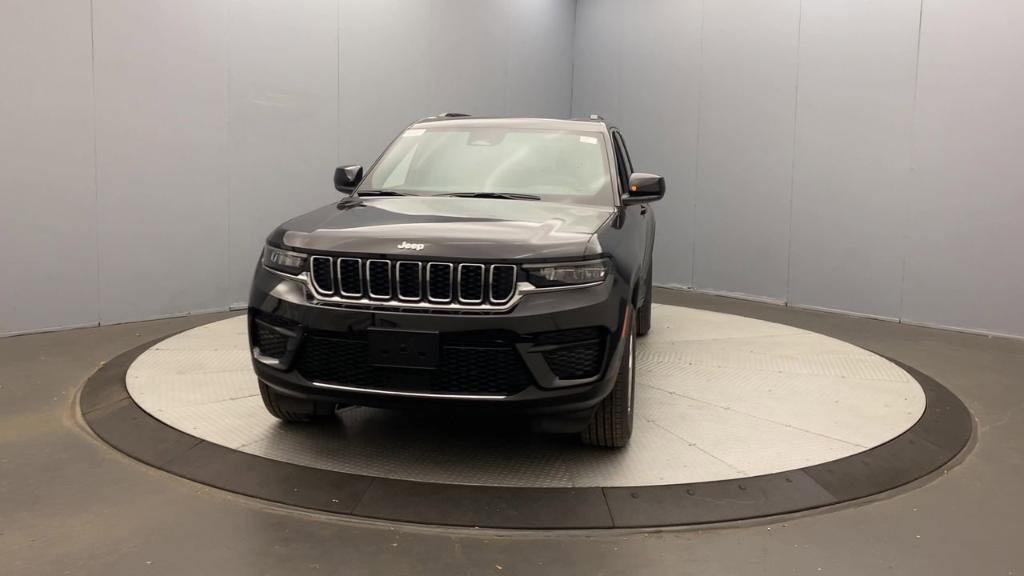 new 2025 Jeep Grand Cherokee car, priced at $43,970