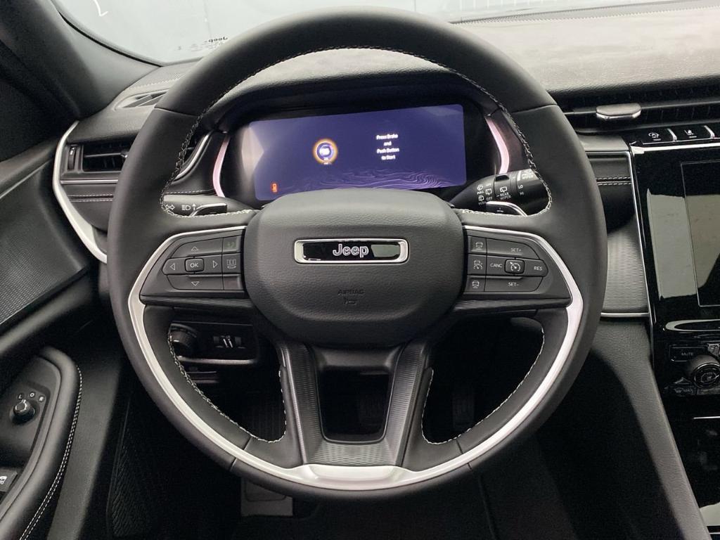 new 2025 Jeep Grand Cherokee car, priced at $41,920