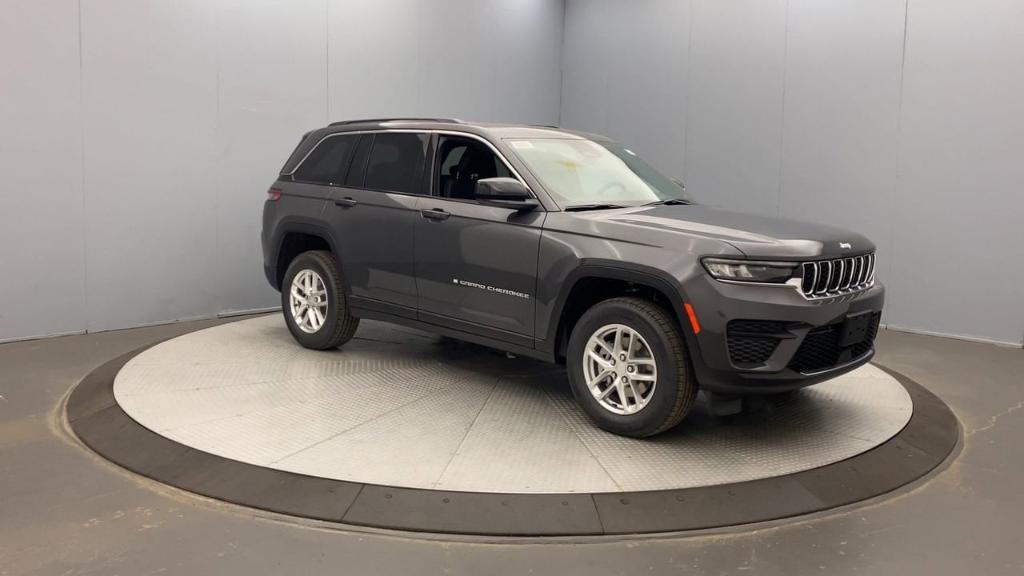 new 2025 Jeep Grand Cherokee car, priced at $41,920