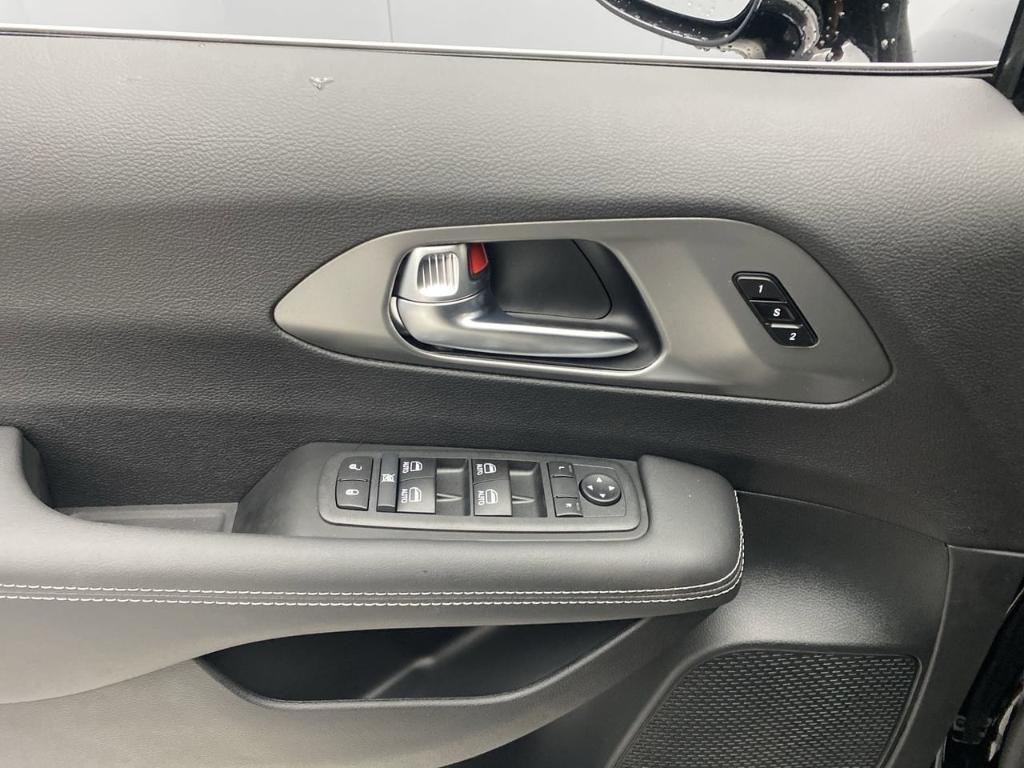 new 2026 Chrysler Pacifica car, priced at $45,390