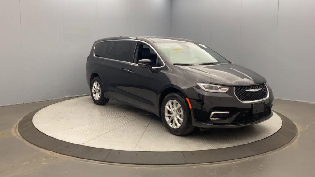 new 2026 Chrysler Pacifica car, priced at $45,390