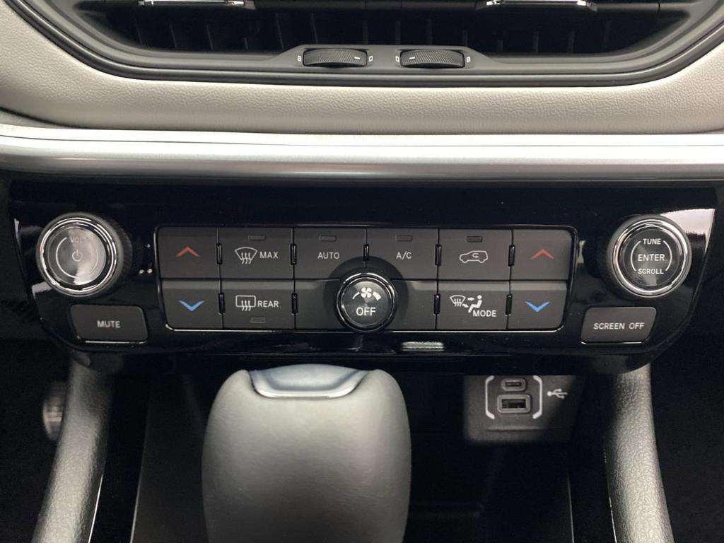 new 2025 Jeep Compass car, priced at $32,585