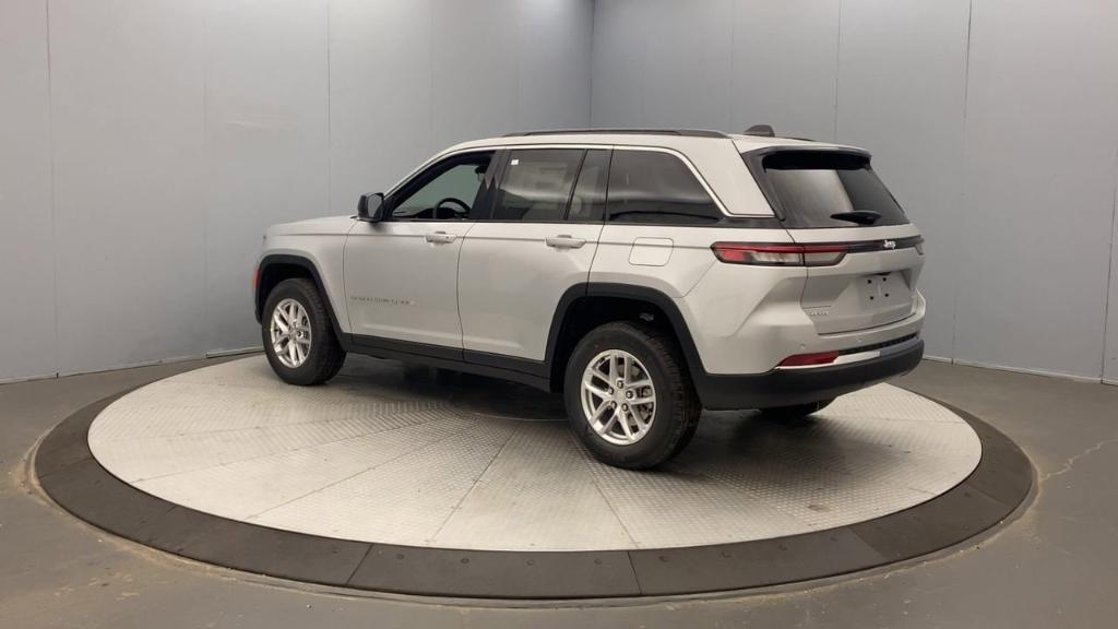 new 2025 Jeep Grand Cherokee car, priced at $41,920