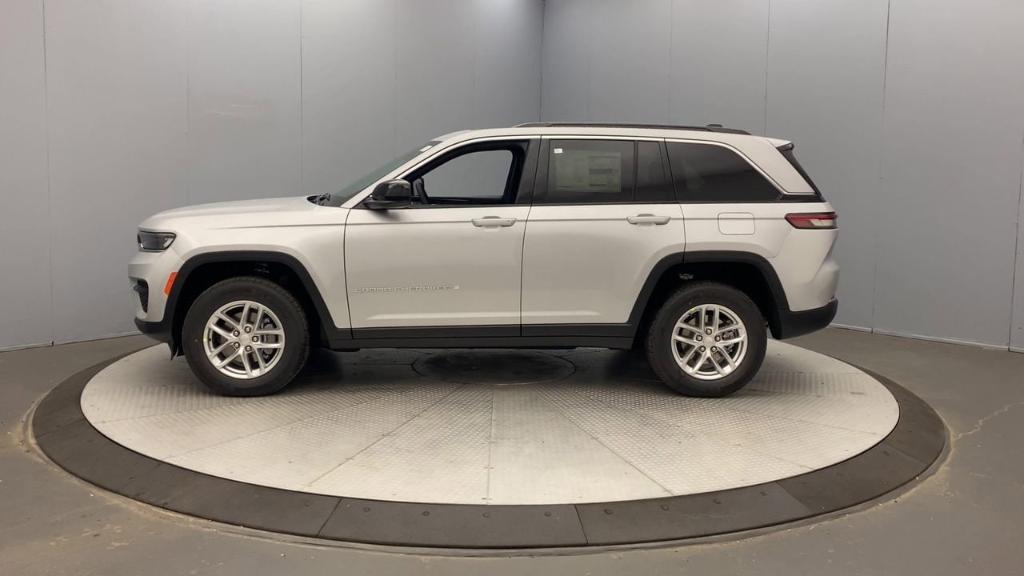 new 2025 Jeep Grand Cherokee car, priced at $41,920