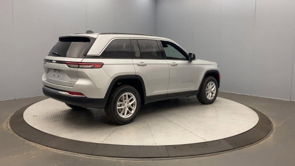 new 2025 Jeep Grand Cherokee car, priced at $41,920