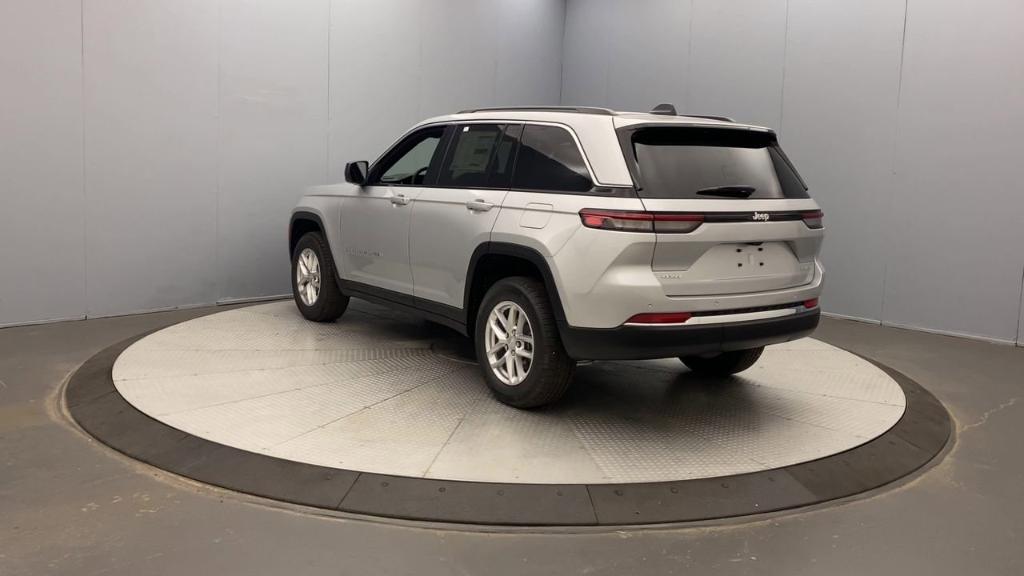 new 2025 Jeep Grand Cherokee car, priced at $41,920