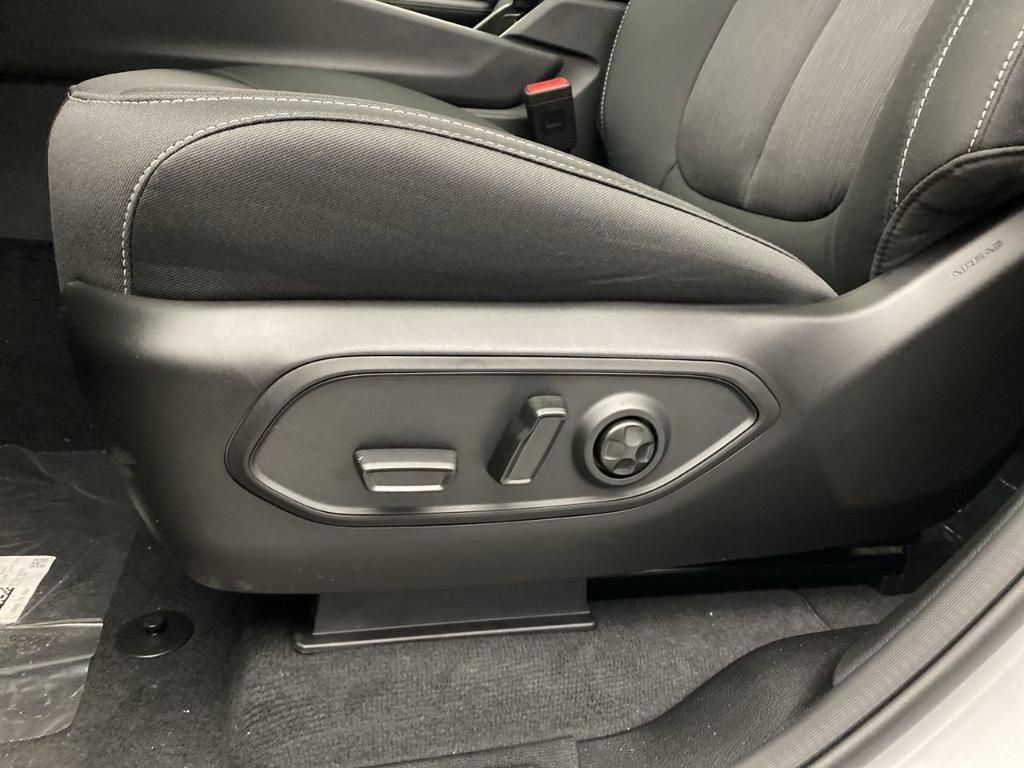 new 2025 Jeep Grand Cherokee car, priced at $41,920