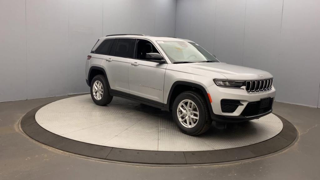 new 2025 Jeep Grand Cherokee car, priced at $41,920