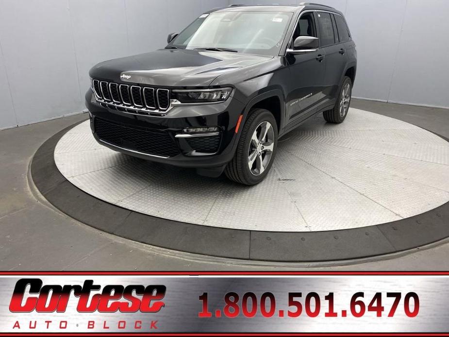 new 2024 Jeep Grand Cherokee car, priced at $49,420