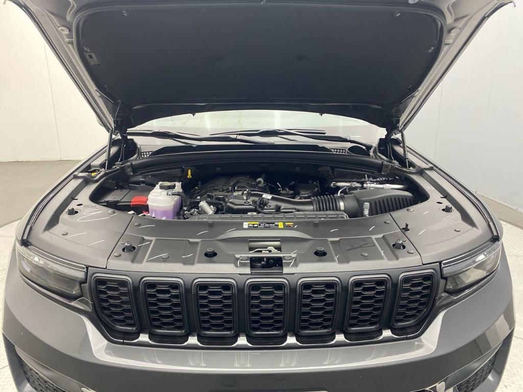 new 2025 Jeep Grand Cherokee car, priced at $44,480