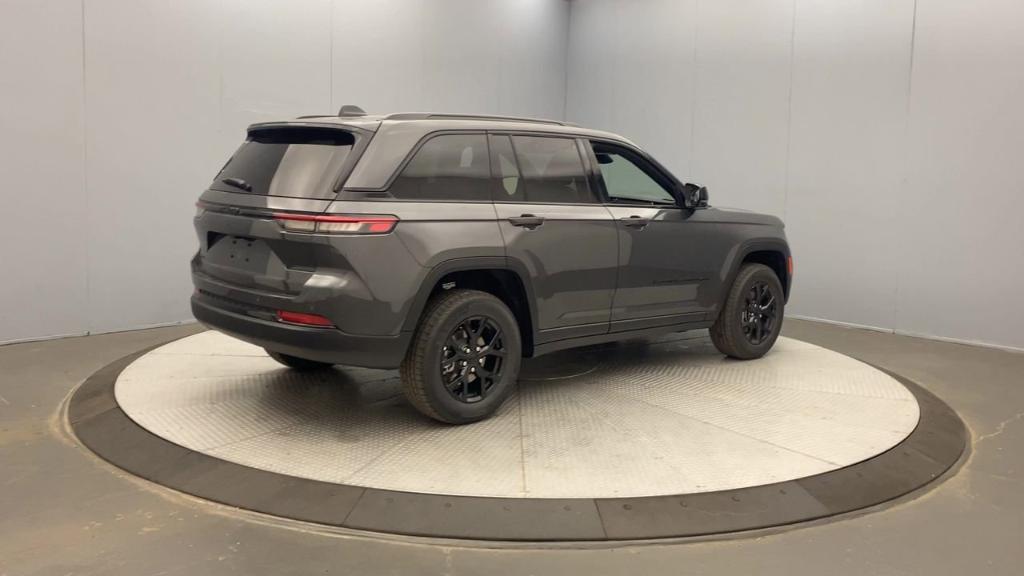 new 2025 Jeep Grand Cherokee car, priced at $44,480