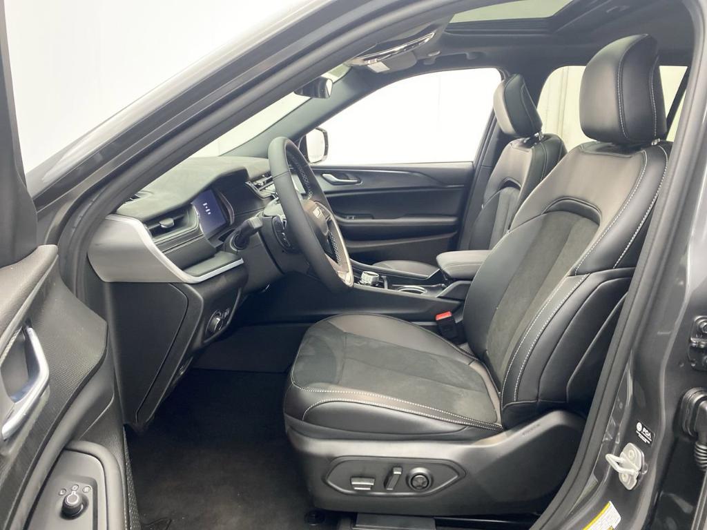 new 2025 Jeep Grand Cherokee car, priced at $44,480