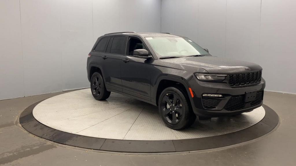 new 2025 Jeep Grand Cherokee car, priced at $51,035