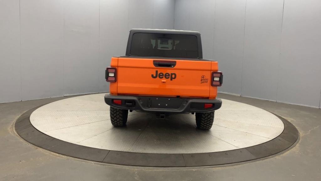 new 2025 Jeep Gladiator car, priced at $51,780