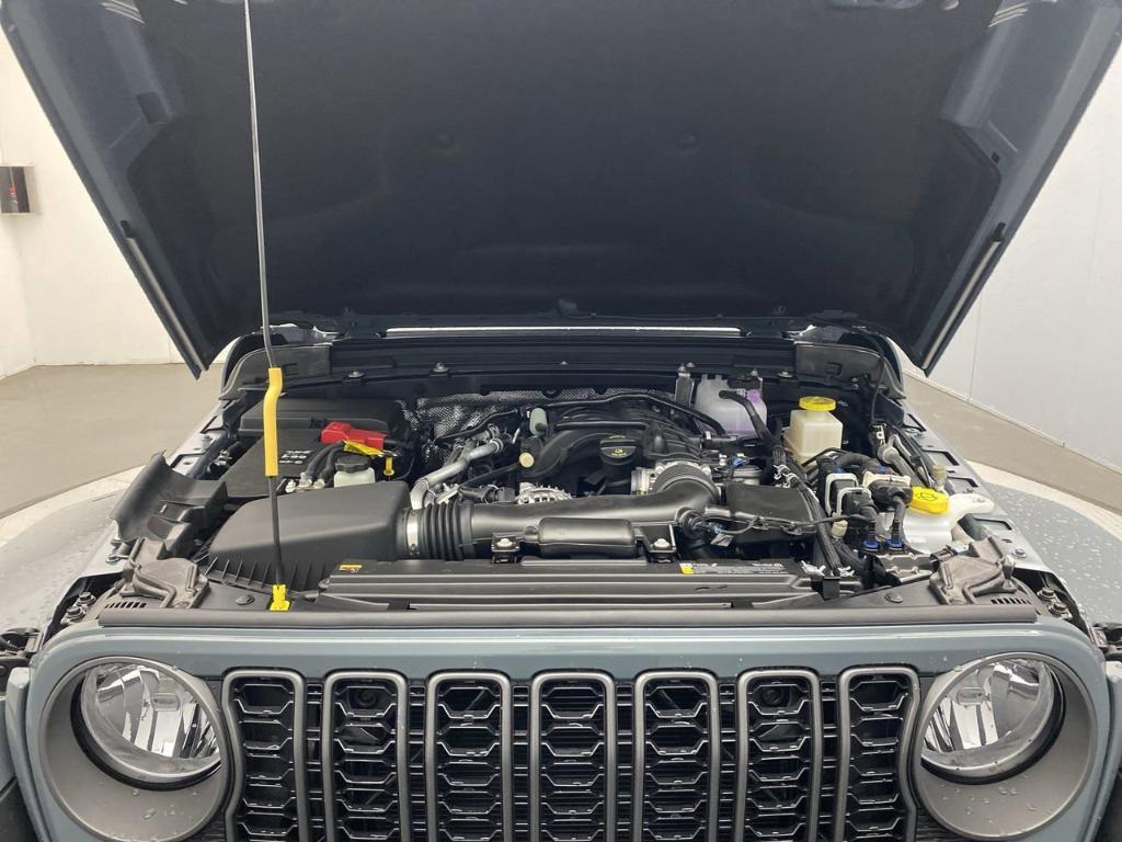 new 2025 Jeep Gladiator car, priced at $50,045