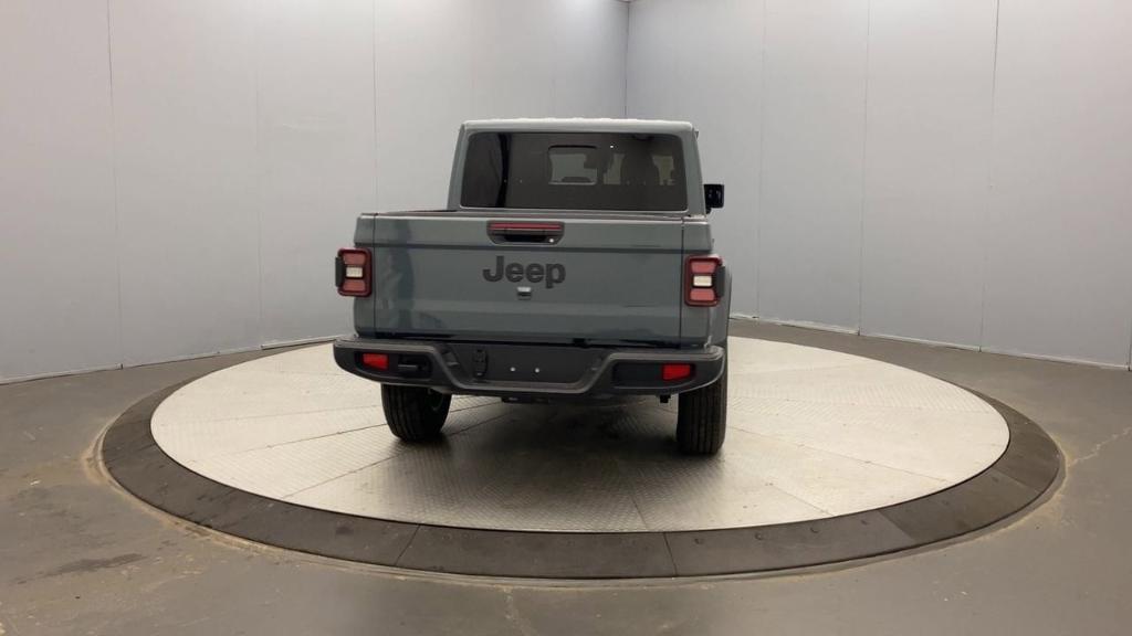 new 2025 Jeep Gladiator car, priced at $50,045