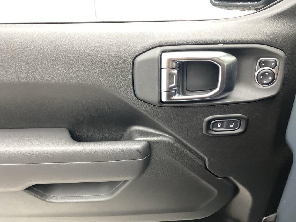 new 2025 Jeep Gladiator car, priced at $50,045