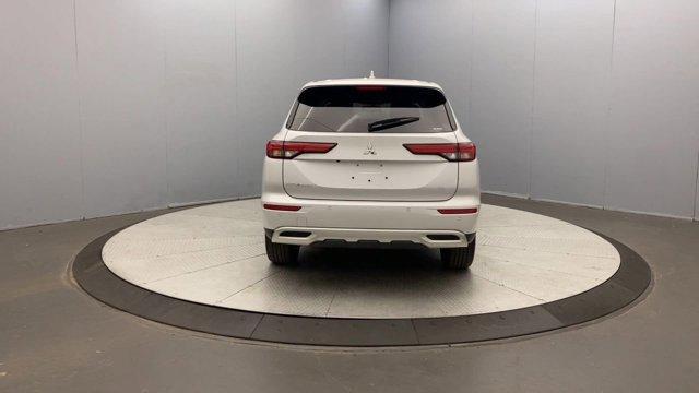 new 2024 Mitsubishi Outlander car, priced at $38,465