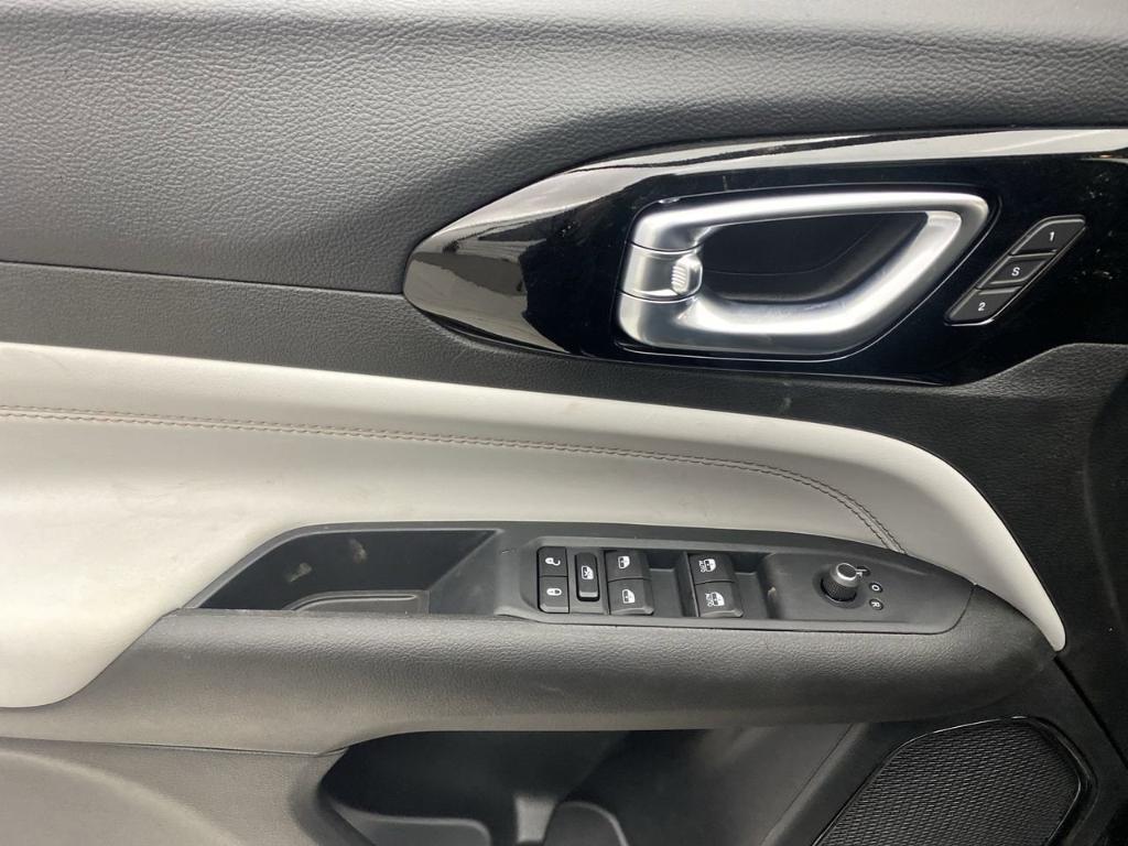 new 2025 Jeep Compass car, priced at $39,385