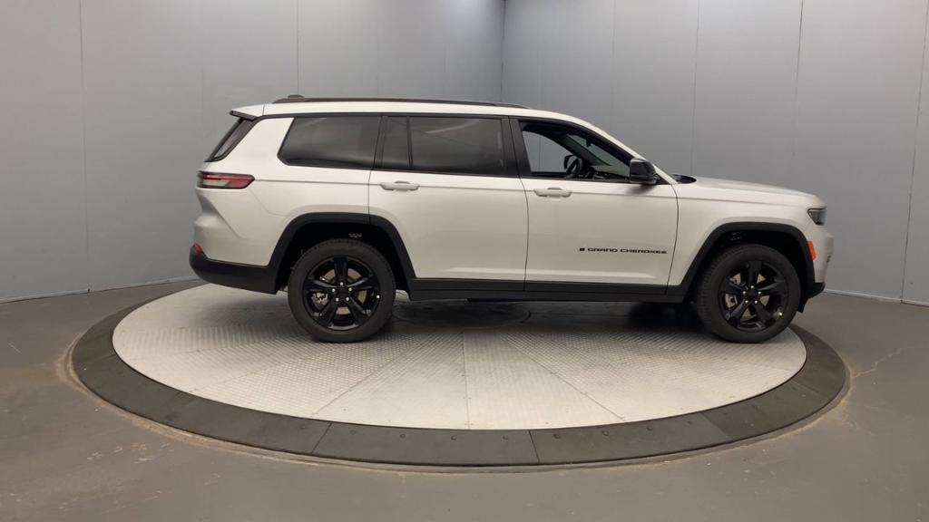 new 2025 Jeep Grand Cherokee L car, priced at $52,335