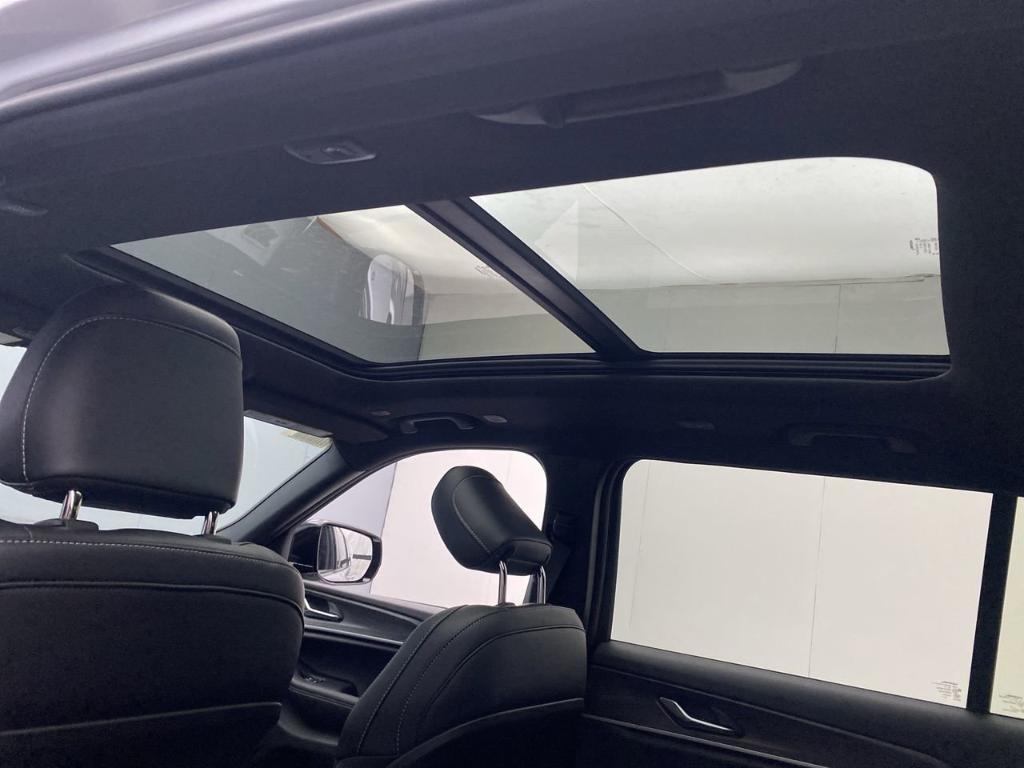 new 2025 Jeep Grand Cherokee L car, priced at $52,335