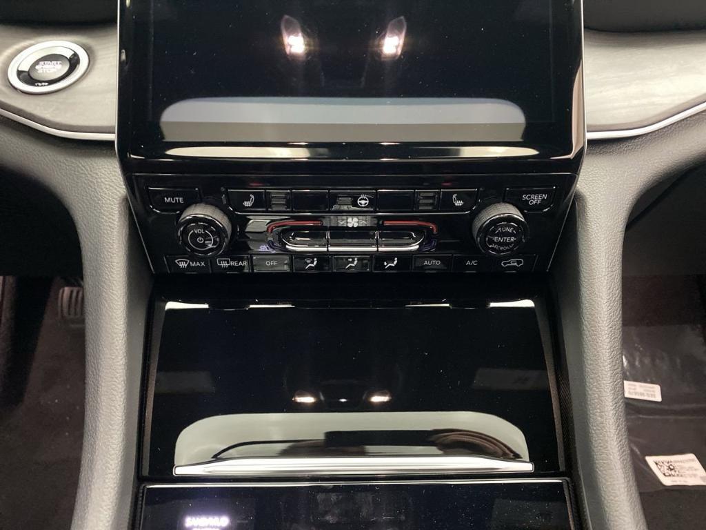 new 2025 Jeep Grand Cherokee L car, priced at $52,335