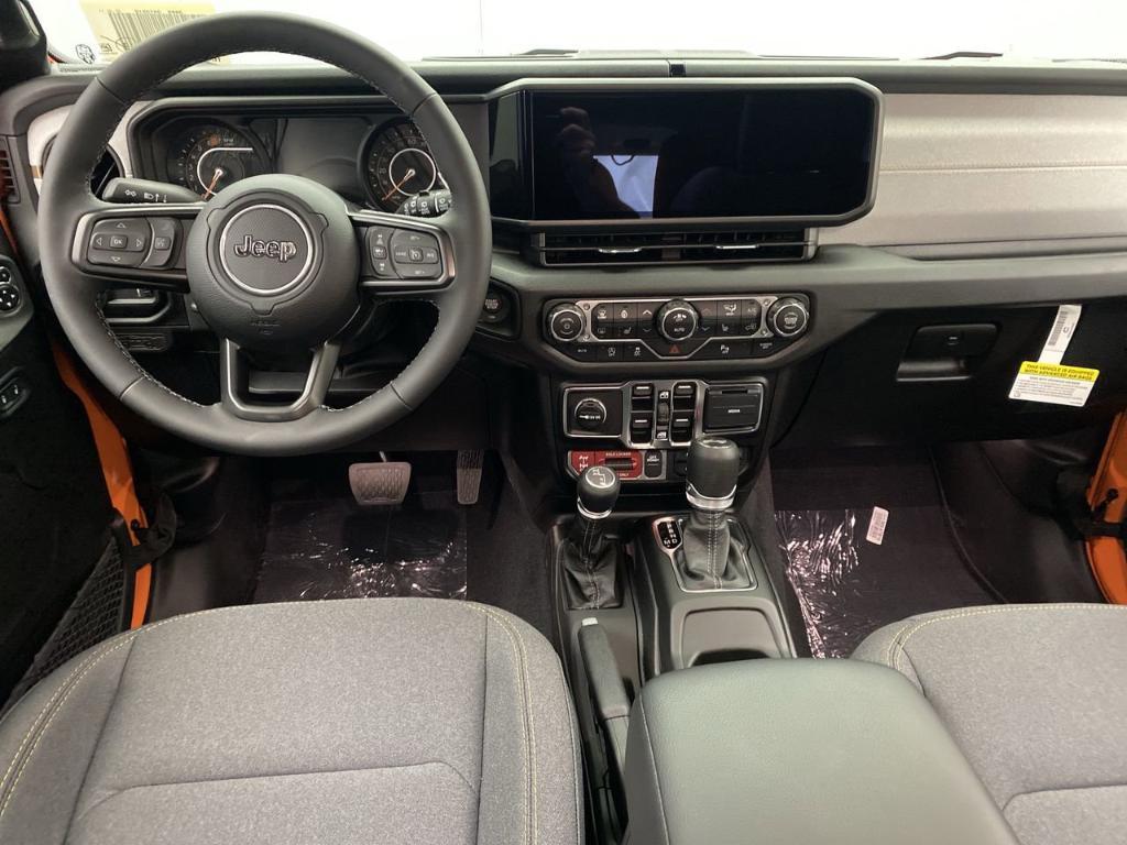 new 2025 Jeep Wrangler car, priced at $53,470