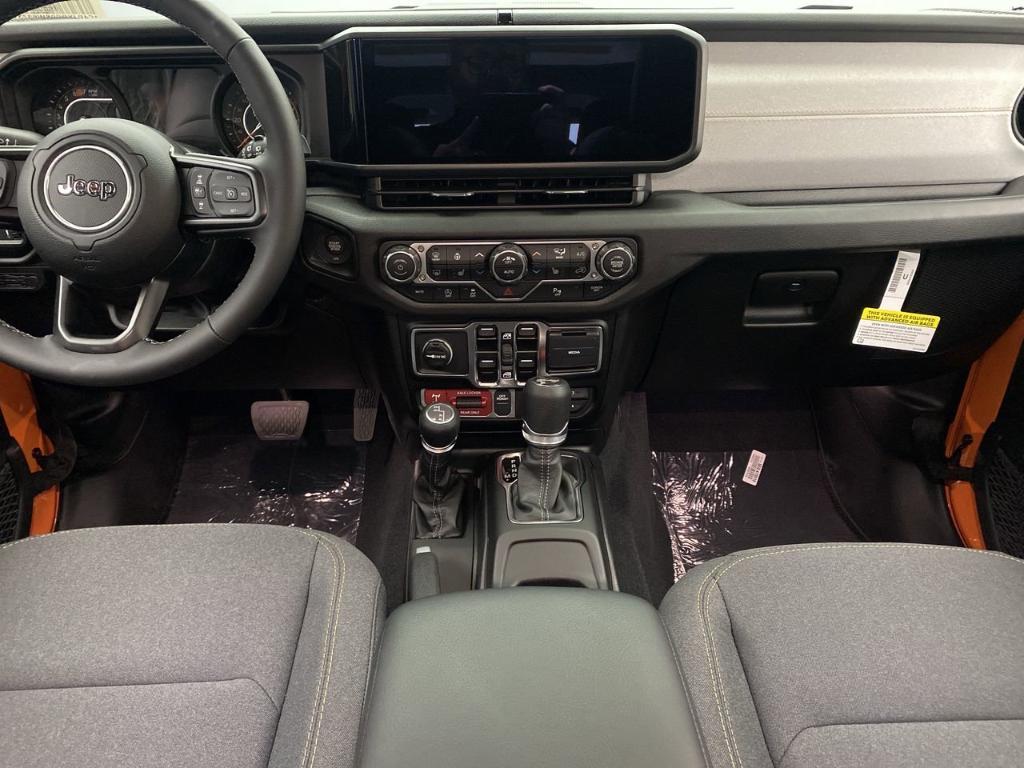 new 2025 Jeep Wrangler car, priced at $53,470