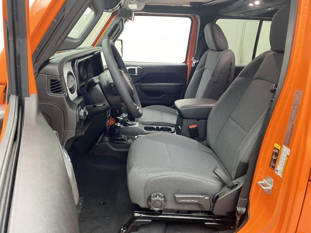 new 2025 Jeep Wrangler car, priced at $53,470