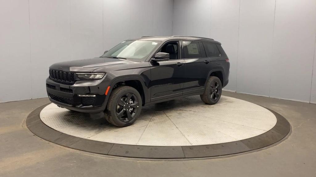 new 2024 Jeep Grand Cherokee L car, priced at $56,635