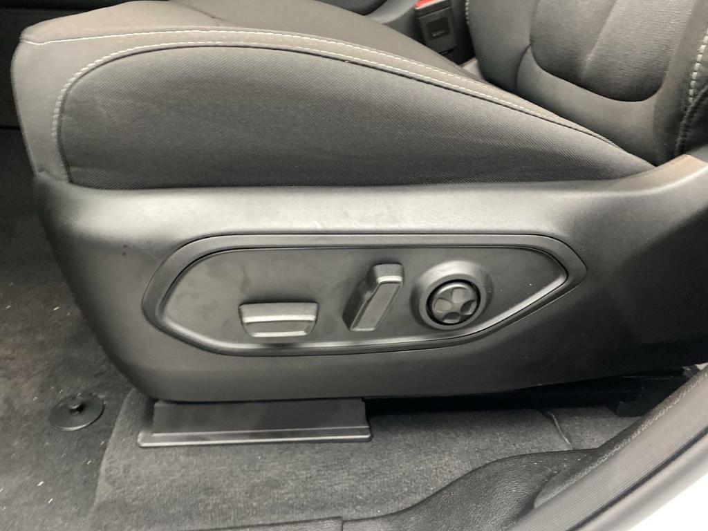 new 2025 Jeep Grand Cherokee L car, priced at $42,834