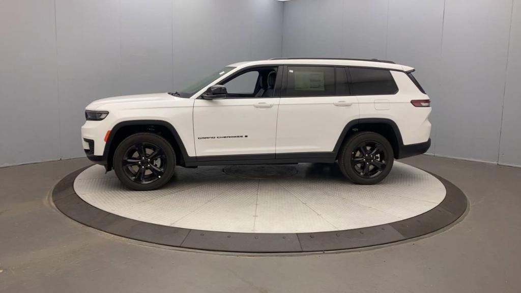 new 2024 Jeep Grand Cherokee L car, priced at $46,580