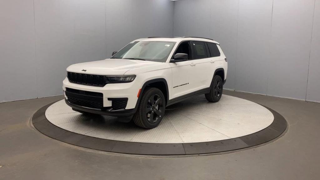 new 2024 Jeep Grand Cherokee L car, priced at $46,580