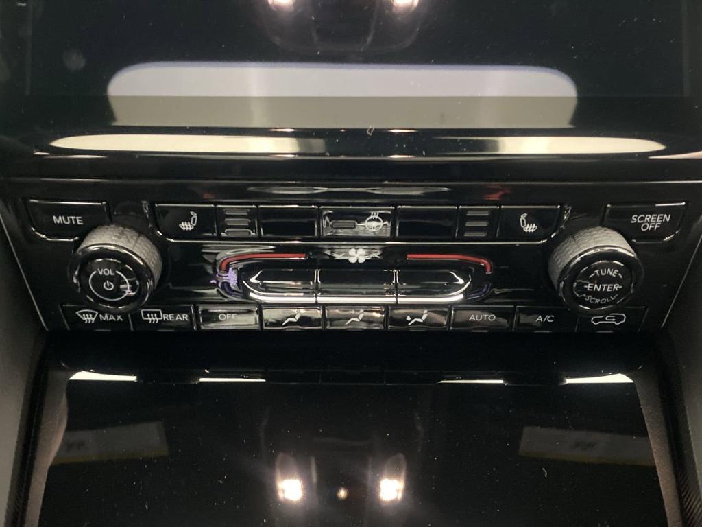 new 2025 Jeep Grand Cherokee car, priced at $49,890