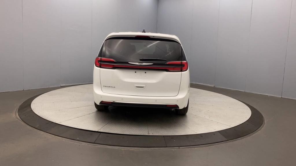 new 2025 Chrysler Pacifica car, priced at $42,645