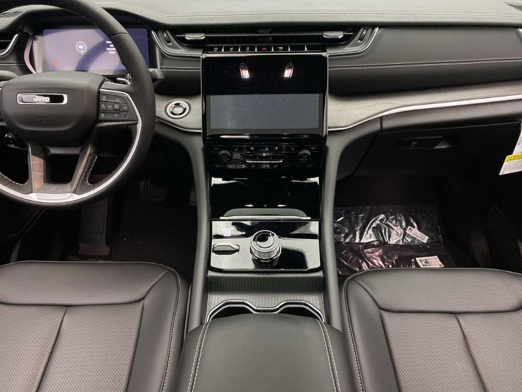 new 2025 Jeep Grand Cherokee L car, priced at $54,937