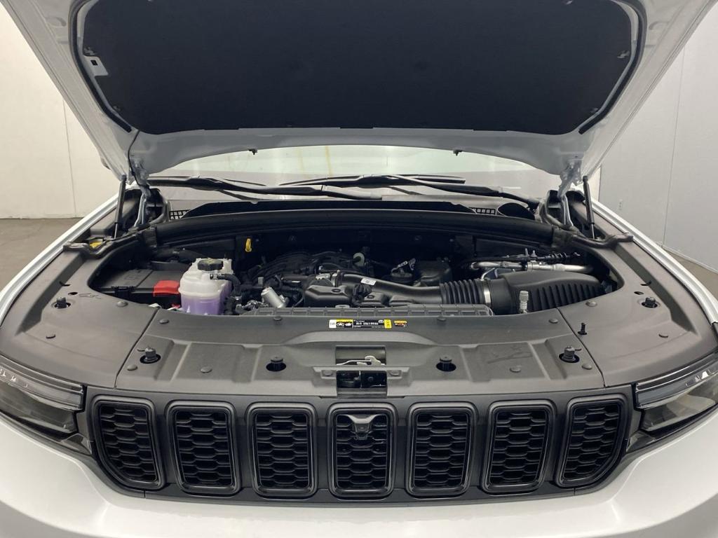 new 2025 Jeep Grand Cherokee L car, priced at $54,342