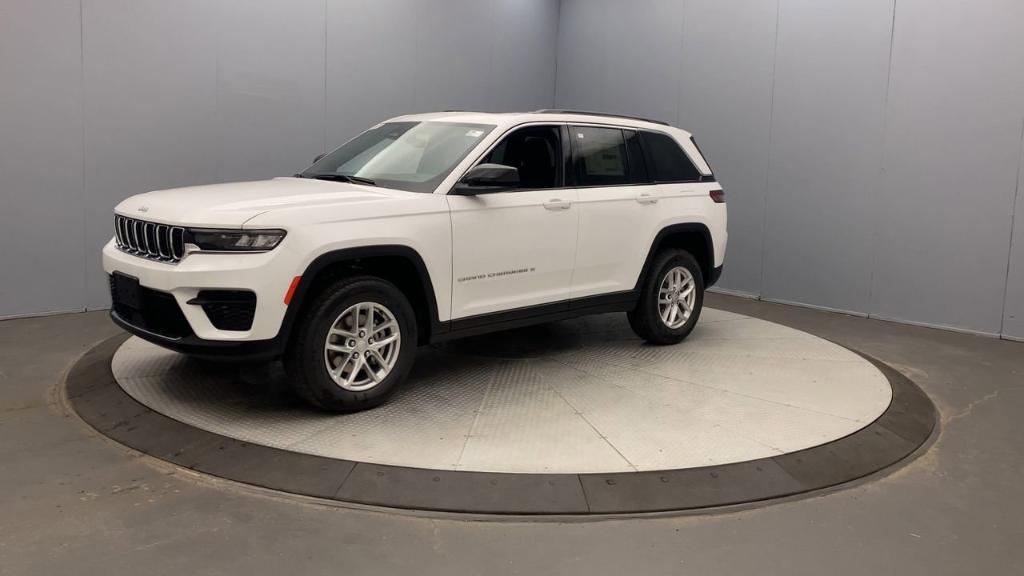 new 2025 Jeep Grand Cherokee car, priced at $41,177