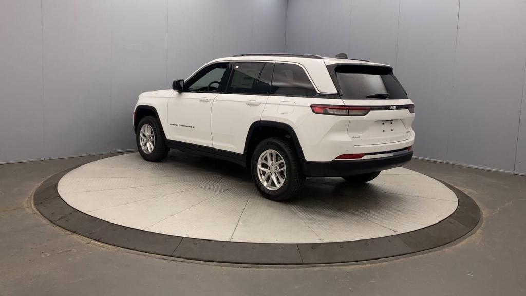 new 2025 Jeep Grand Cherokee car, priced at $41,177