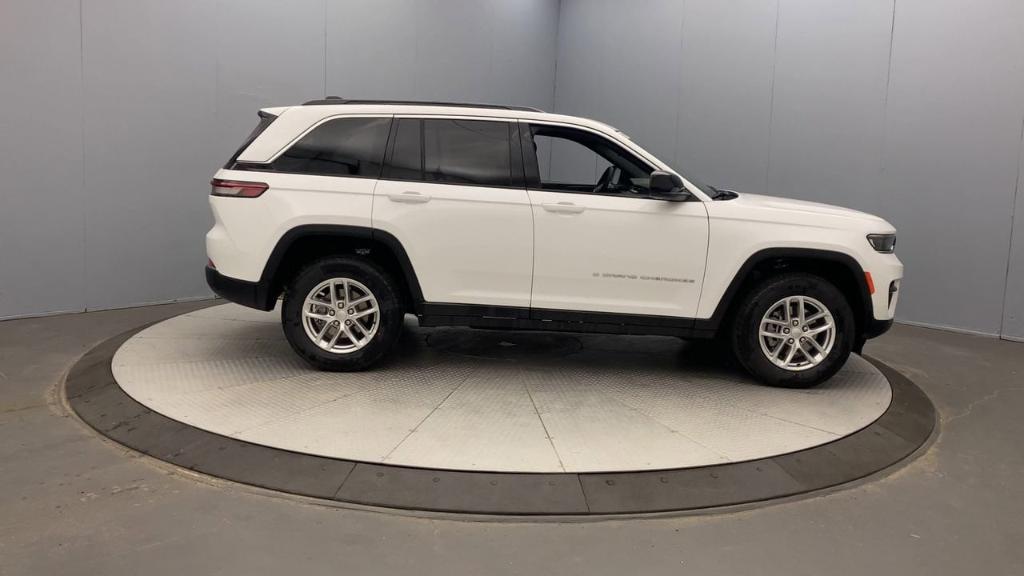 new 2025 Jeep Grand Cherokee car, priced at $41,177