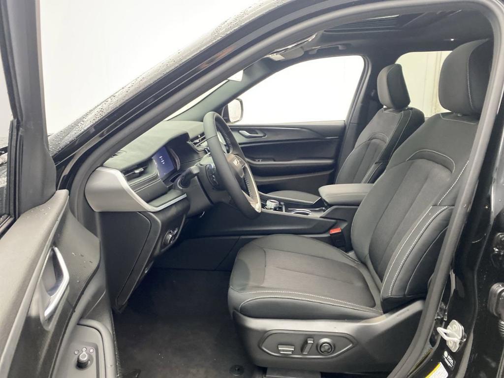 new 2025 Jeep Grand Cherokee L car, priced at $41,420