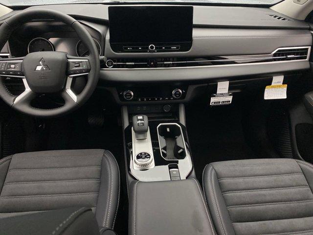 new 2025 Mitsubishi Outlander car, priced at $44,060