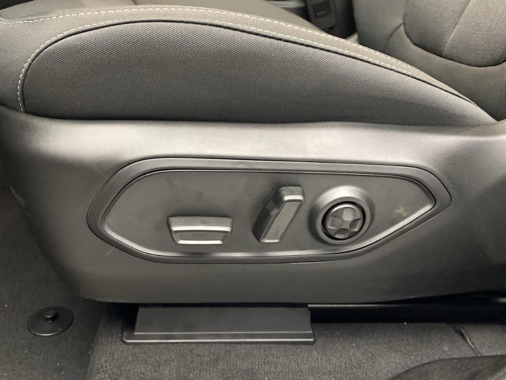 new 2025 Jeep Grand Cherokee L car, priced at $42,834