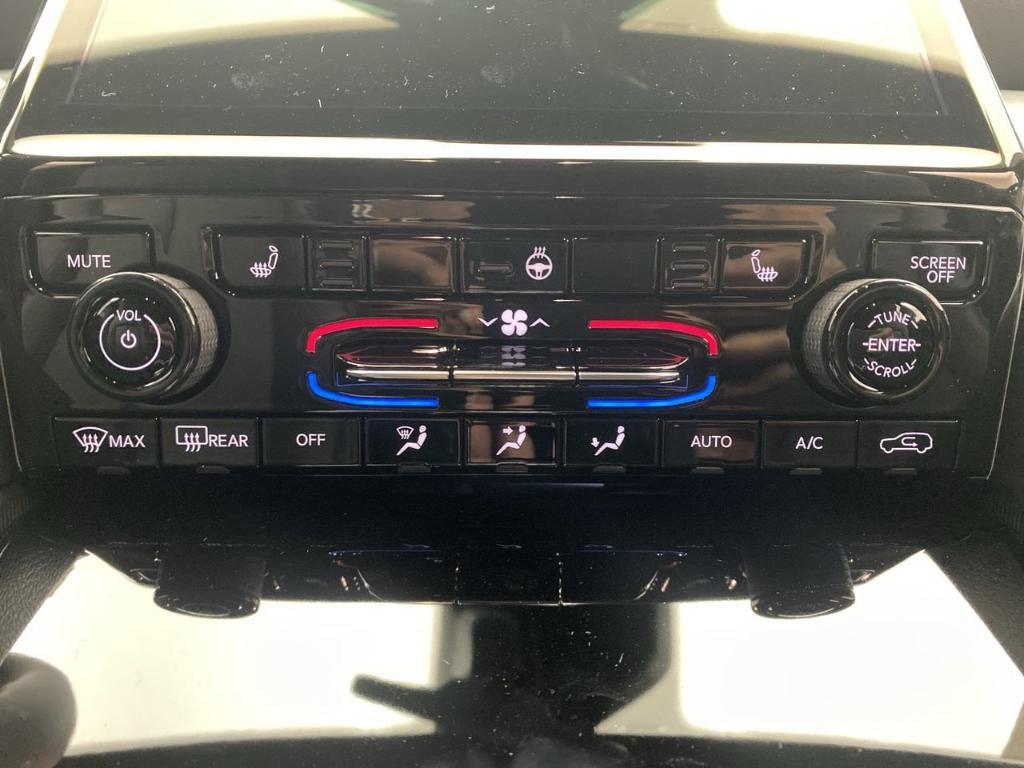 new 2025 Jeep Grand Cherokee car, priced at $42,181