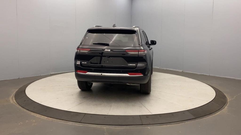 new 2025 Jeep Grand Cherokee car, priced at $40,420