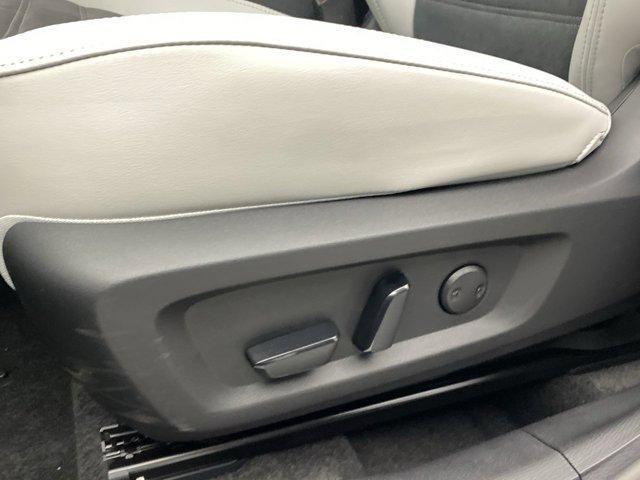 new 2025 Mitsubishi Outlander car, priced at $38,385